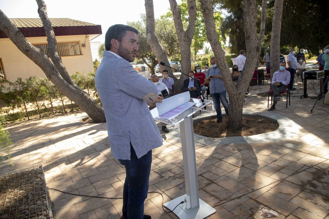 El consejero de Agua, Agricultura, Ganadería, Pesca y Medio Ambiente, durante la presentación de la figura de los operadores agroambientales